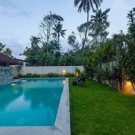 Deshadan'S Tarangi Beach Villas,Marari Mararikulam Exterior photo