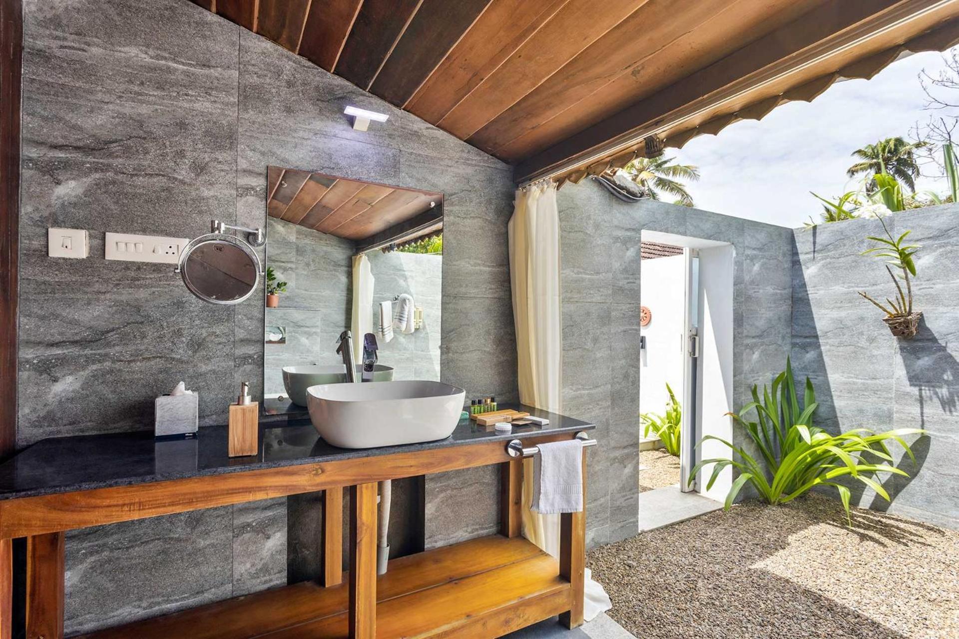 Deshadan'S Tarangi Beach Villas,Marari Mararikulam Exterior photo